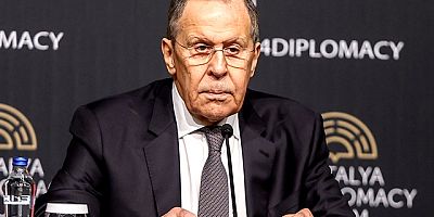 Lavrov: Putin, Zelenski ile görüşmekten kaçınmıyor