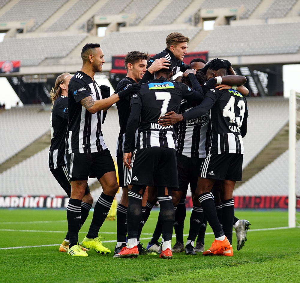 Lider Beşiktaş, Fatşh Karagümrük’ü 4-1 mağlup etti