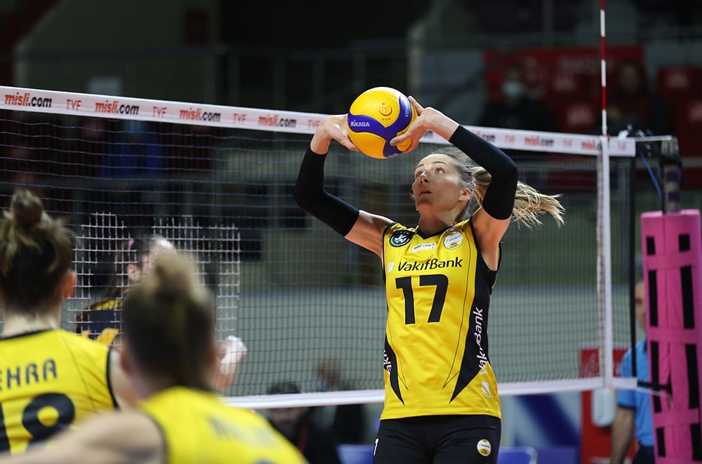 Lider VakıfBank, Galatasaray’a set vermedi