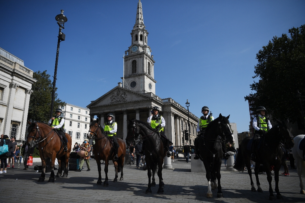 Londra için yeni korona kuralları açıklandı