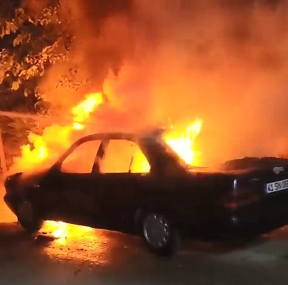 LPG’li otomobil seyir halindeyken alev alev yandı
