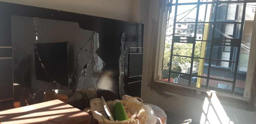 Lübnan’daki patlama sonrası halk faciadan kalan izleri silmeye çalışıyor