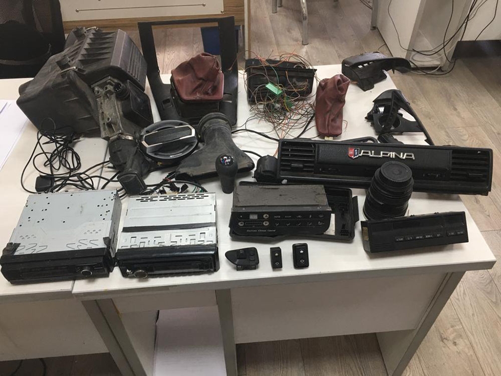 Lüks araçları 15 saniyede çalan çete çökertildi