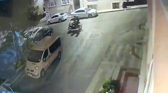 Lüks Motosiklet hırsızlığı kamerada