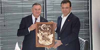 Lütfü Savaş'tan Ekrem İmamoğlu'na 'diploma' göndermesi..