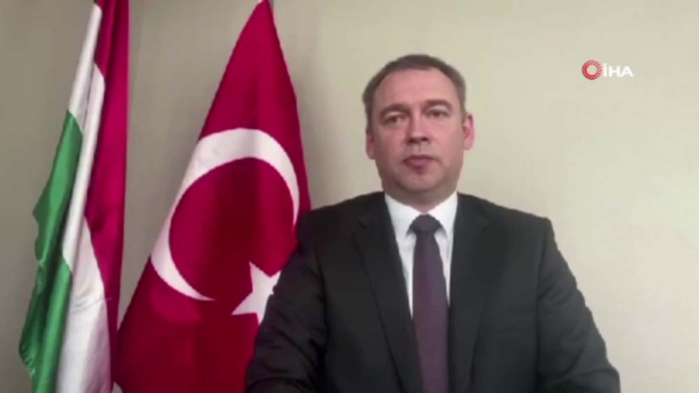 Macaristan Büyükelçiliği çalışanlarından 23 Nisan’da İstiklal Marşı paylaşımı