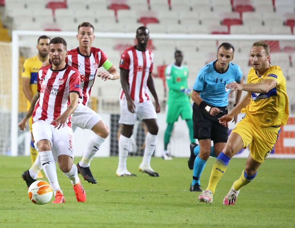 Maccabi - Sivasspor maçını Andris Treimanis yönetecek