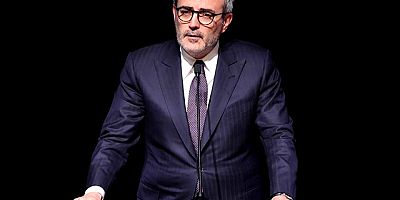 Mahir Ünal görevinden istifa etti
