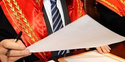 Mahkum olan FETÖ'cü hakime saldırdı