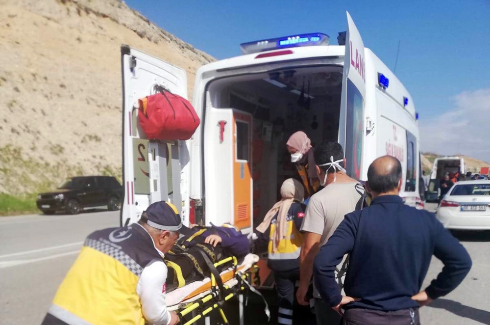 Malatya’da doktor görev çıkışı kaza yaptı:  2 yaralı