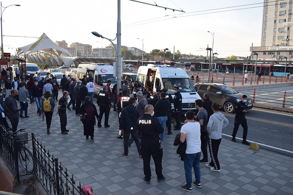 Malatya’da döner bıçaklı sopalı kavga: 7 yaralı