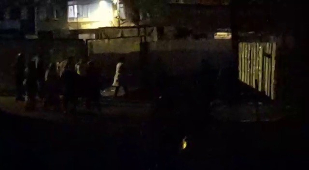 Maltepe’de 20 kişinin birbirine girdiği kavga anları kamerada