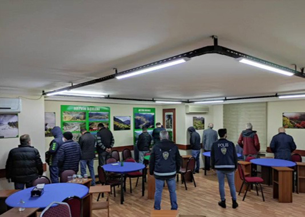 Maltepe’de kumar oynayan şahıslara polis baskını