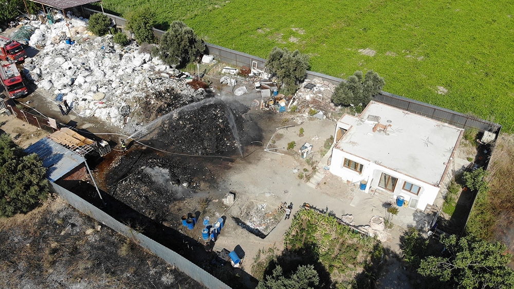 Manisa’da geri dönüşüm tesisinde korkutan yangın