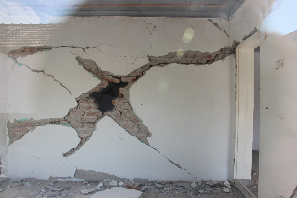 Manisa’da son 16 saatte 44 deprem