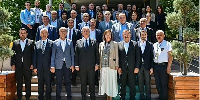 Mansur Yavaş’tan renkli darbelerin foncusuyla toplantı! 