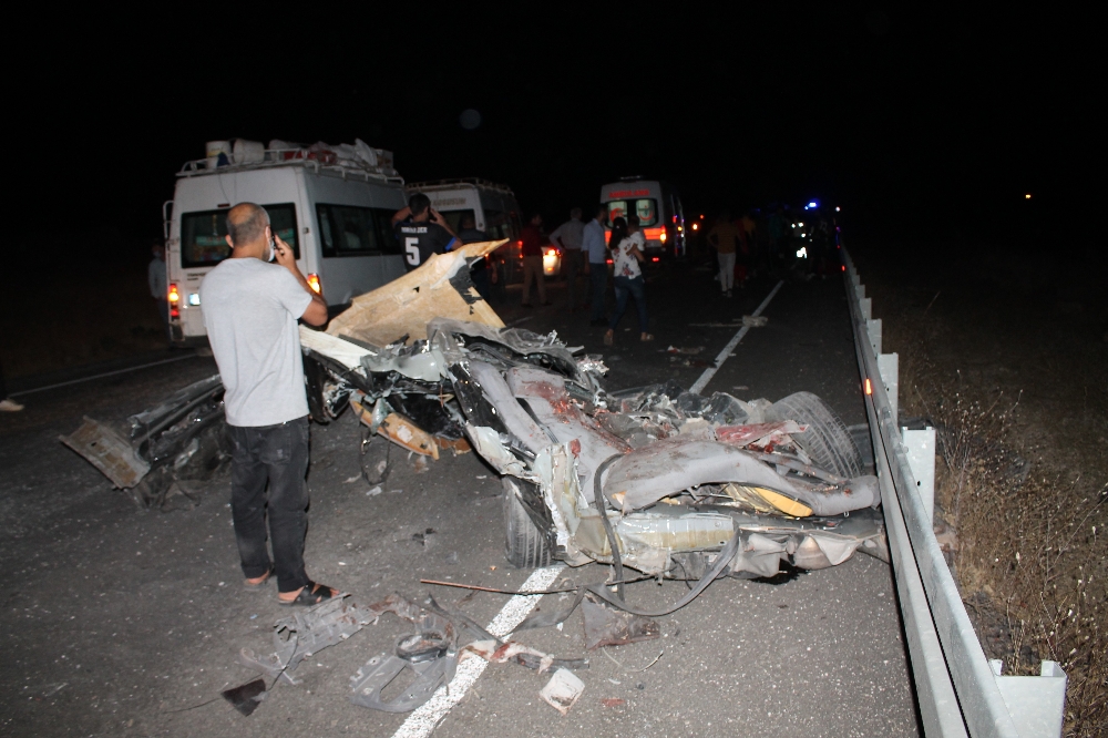 Mardin’de katliam gibi kaza: 6 ölü, 2 yaralı