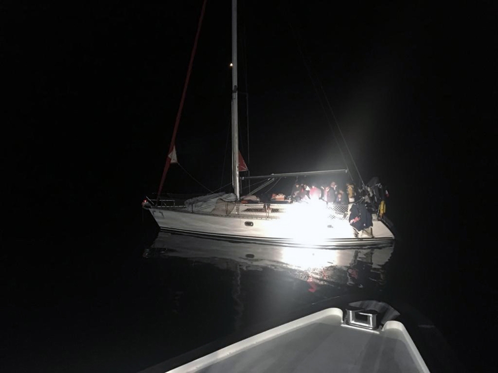 Marmaris açıklarında 54 sığınmacı kurtarıldı