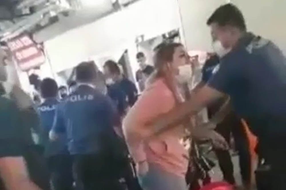 Maske cezası yazmak isteyen polise yumruk atan evli çift gözaltına alındı