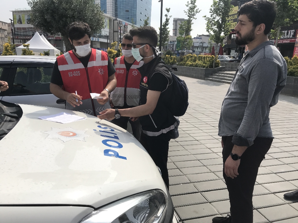 Maske takma zorunluluğuna uymayanlara ilk cezalar yazıldı