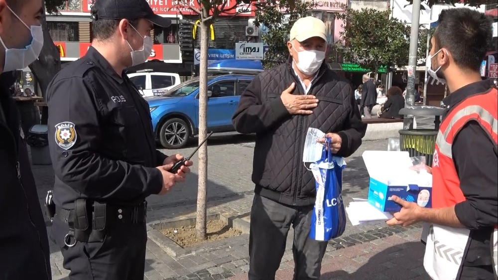 Maske takmayan yeğenine böyle sitem etti: 