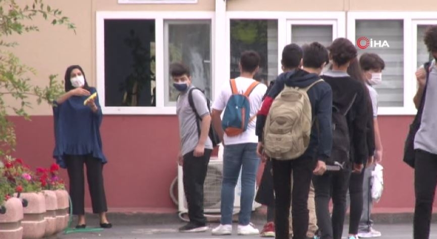 MEB’den yüz yüze ve uzaktan eğitim açıklaması