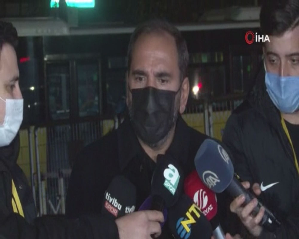 Mecnun Otyakmaz: 