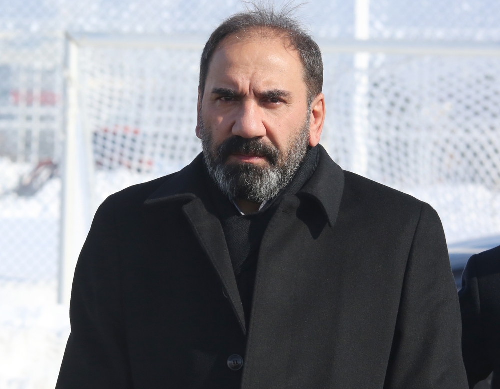 Mecnun Otyakmaz: “Şampiyonluk yolunda avantaj sağlamalıyız”