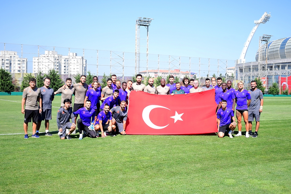 Medipol Başakşehir yeni sezon hazırlıklarına devam etti