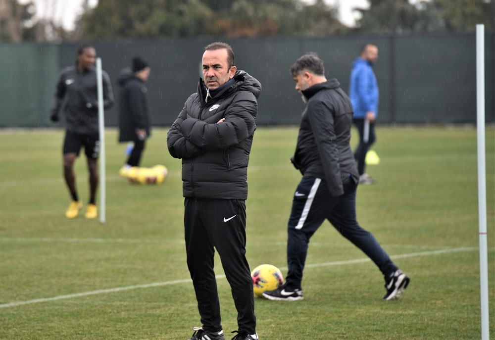 Mehmet Özdilek: “Bireysel anlamda ciddi sıkıntılarımız var”