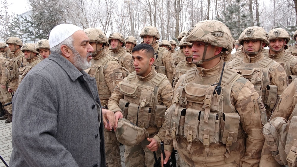Mehmetçik ’Bahar Kalkanı Harekatı’na uğurlandı