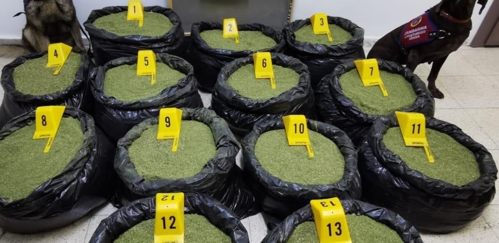 Mehmetçik, narko terör operasyonları ile uyuşturucuya darbe vurdu