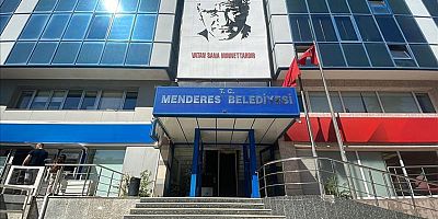Menderes Belediyesine operasyon: 15 gözaltı