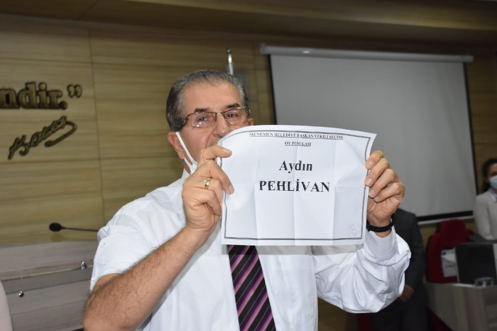 Menemen Belediyesi AK Parti’ye geçti