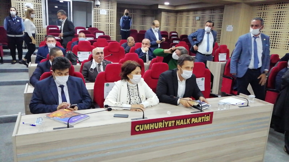 Menemen’de kurayla başkan vekili seçildi