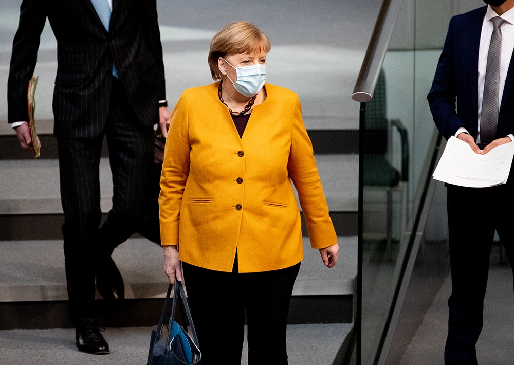 Merkel geri adım attı, Paskalya kısıtlamalarını durdurdu