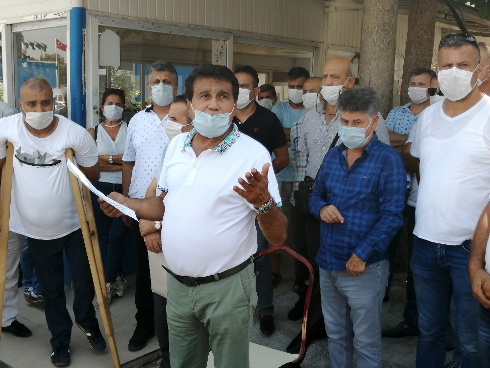 Mersin Büyükşehir Belediyesi’nde işçiler grev kararı aldı