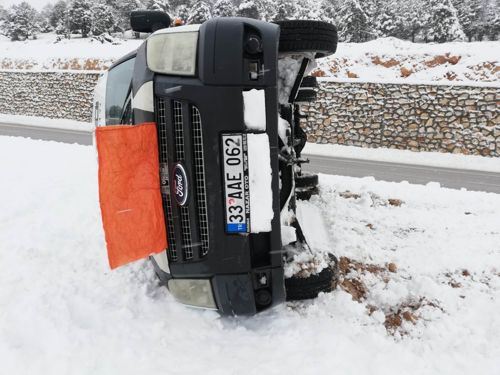 Mersinde İşçi Servisi Devrildi: 4 Yaralı