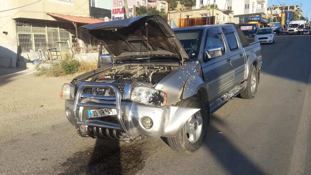 Mersin’de otomobil kamyonetle çarpıştı: 6 yaralı