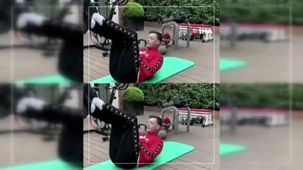 Mesut Özil çalışmalarını sürdürüyor