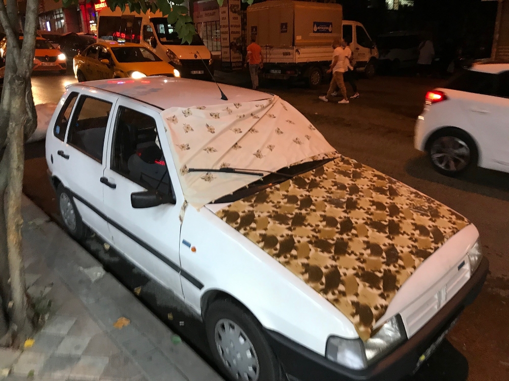 Meteoroloji uyardı, İstanbullular araçlarını dolu öncesi korumaya aldı