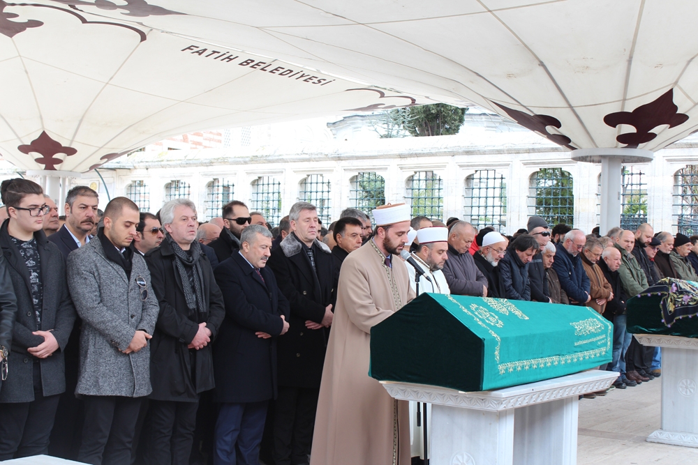 Metin Şentürk’ün babası son yolculuğuna uğurlandı
