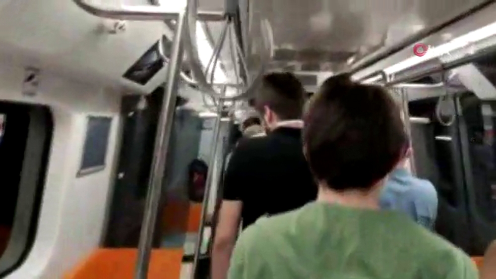 Metro istasyonunda intihar girişimi