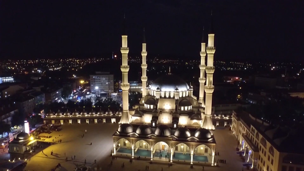 Mevlid-i Nebi gecemiz mübarek olsun