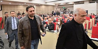  MHP ve AK Parti grubu meclisi terk etti..