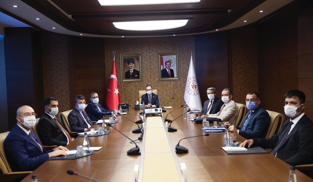 Milletvekili Arvas öncülüğündeki Van heyetinden Bakan Kasapoğlu’na ziyaret