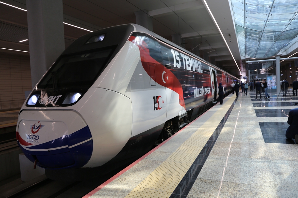 Milli Birlik Treni ilk seferi için Ankara’dan İstanbul’a hareket etti