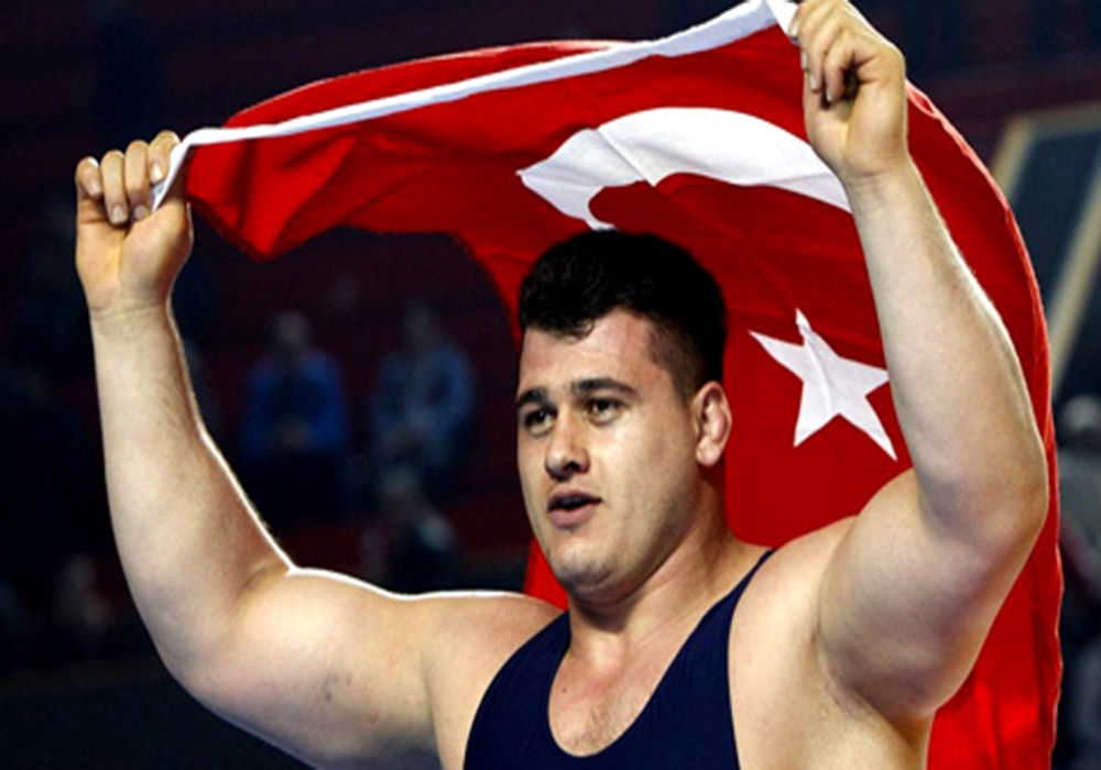 Milli güreşçi Rıza Kayaalp, Gençlik ve Spor Bakanlığı’na müşavir olarak atandı