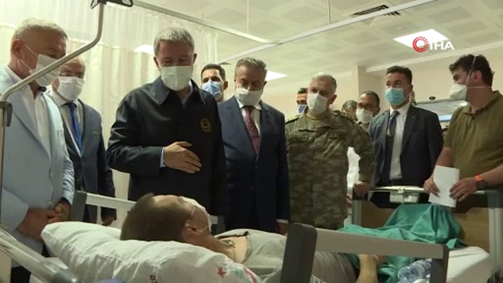Milli Savunma Bakanı Akar Mersin’de