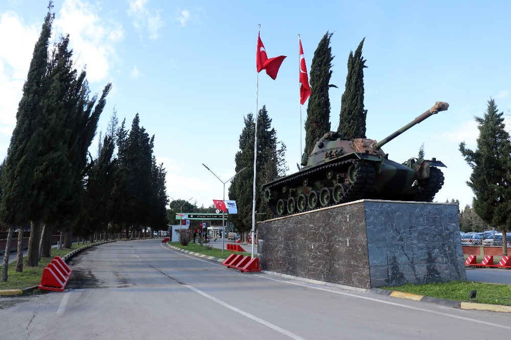 Milli Savunma Bakanı Akar Sakarya’da